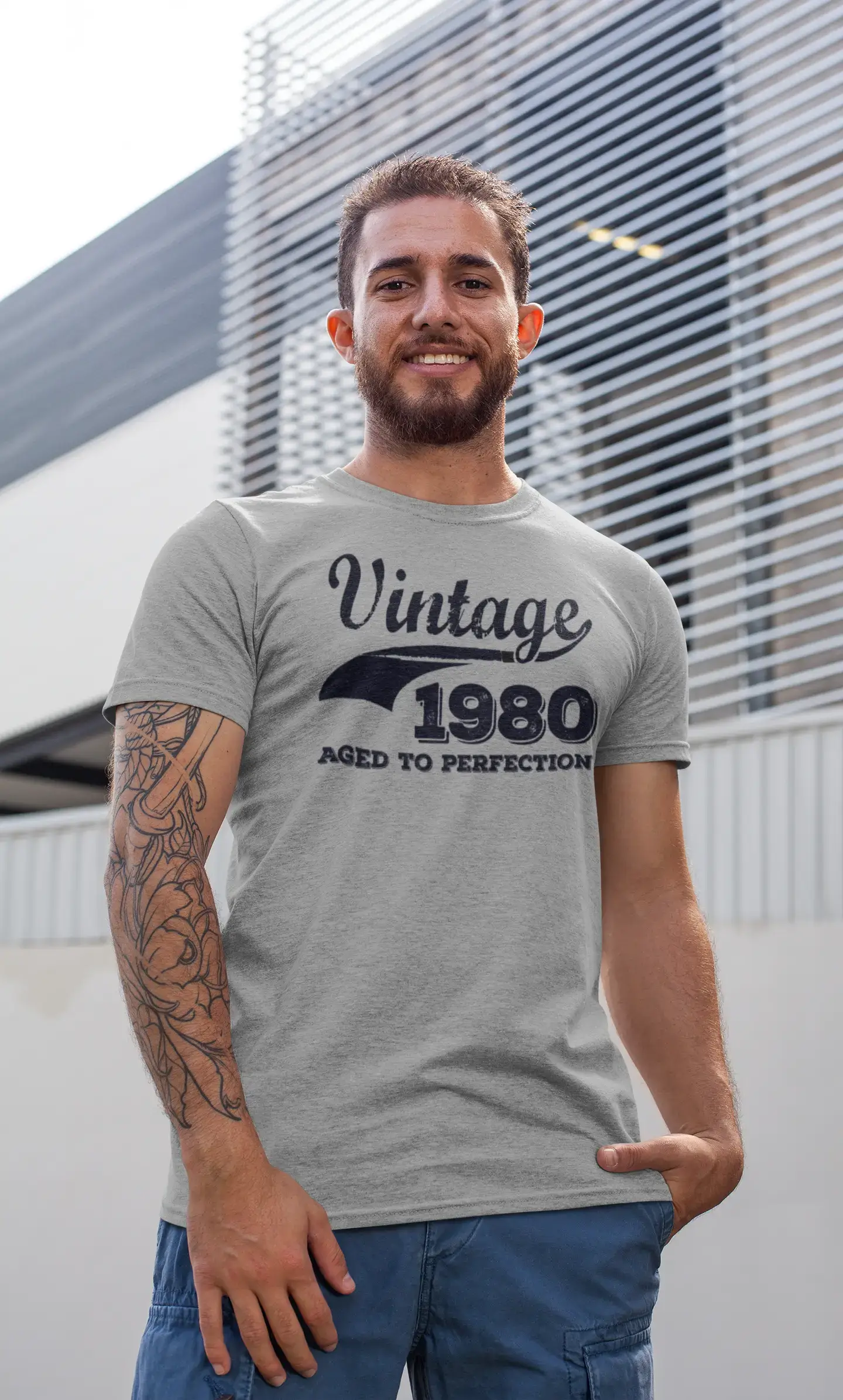 Vintage Aged to Perfection 1980, Gris, T-shirt à manches courtes et col rond pour hommes, t-shirt cadeau 00346