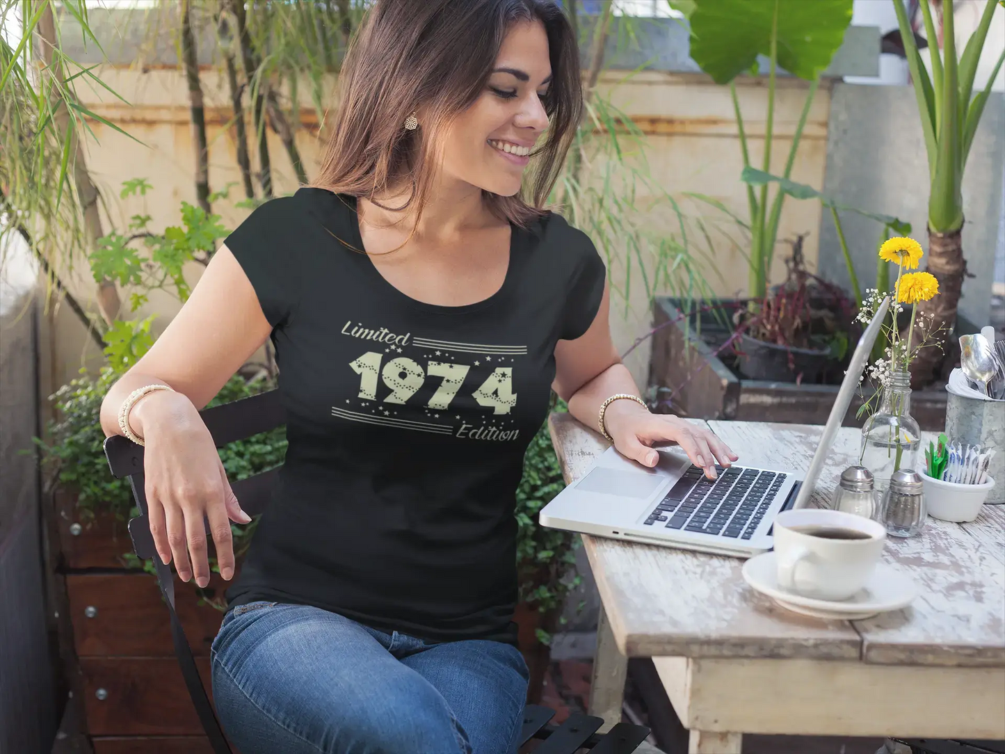 Star en édition limitée de 1974, T-shirt pour femmes, noir, cadeau d'anniversaire 00383