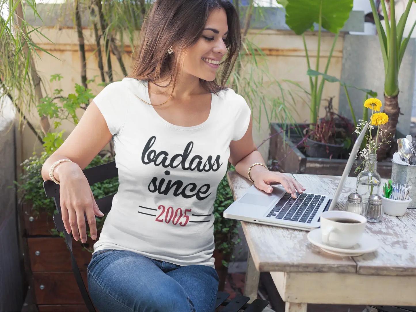 Badass Since 2005 Women's T-shirt Blanc Anniversaire Cadeau 00431