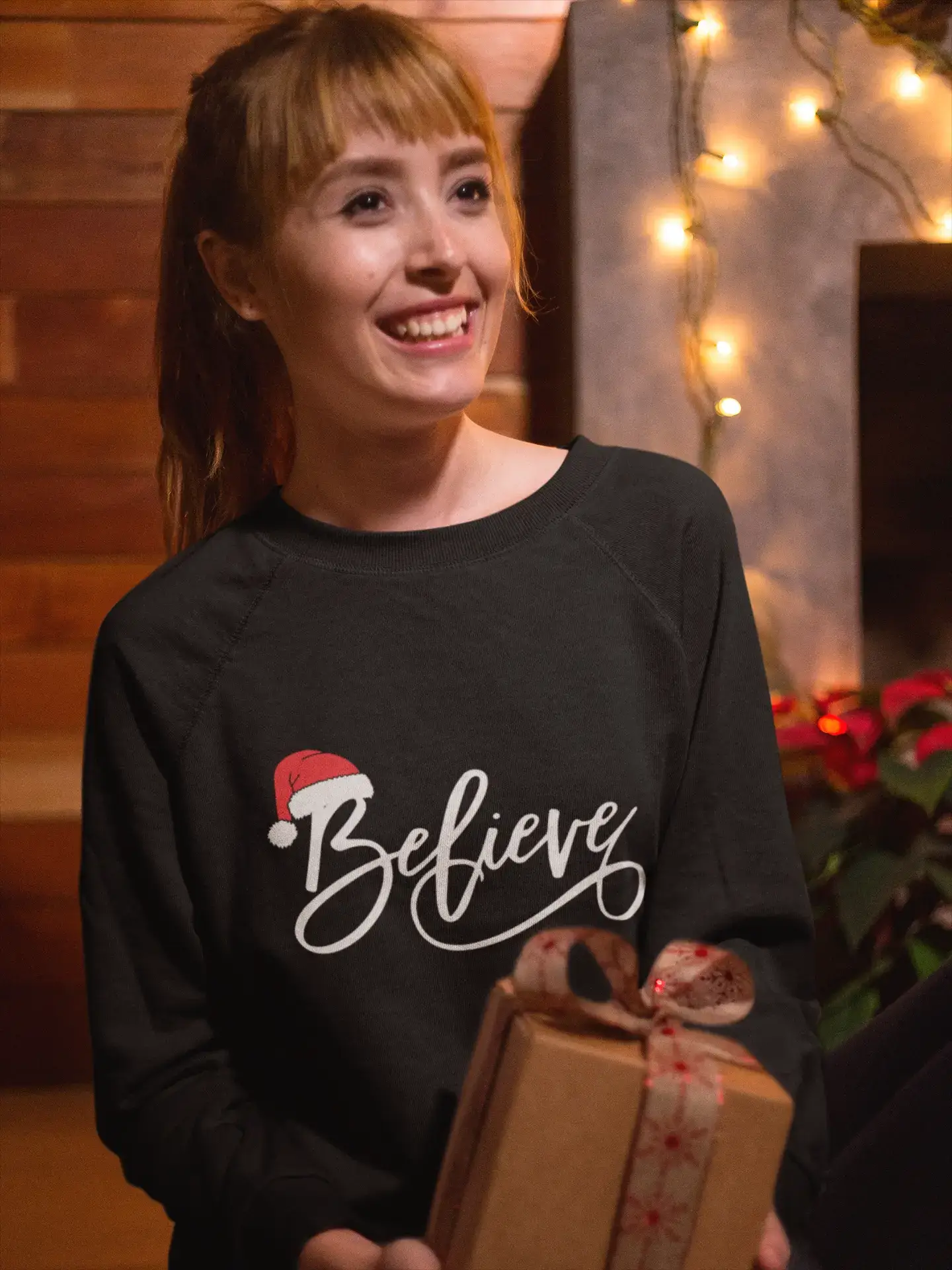 ULTRABASIC - Graphic Women's Christmas Believe Hat Cute Sweatshirt Xmas Gift Ideas Denim
