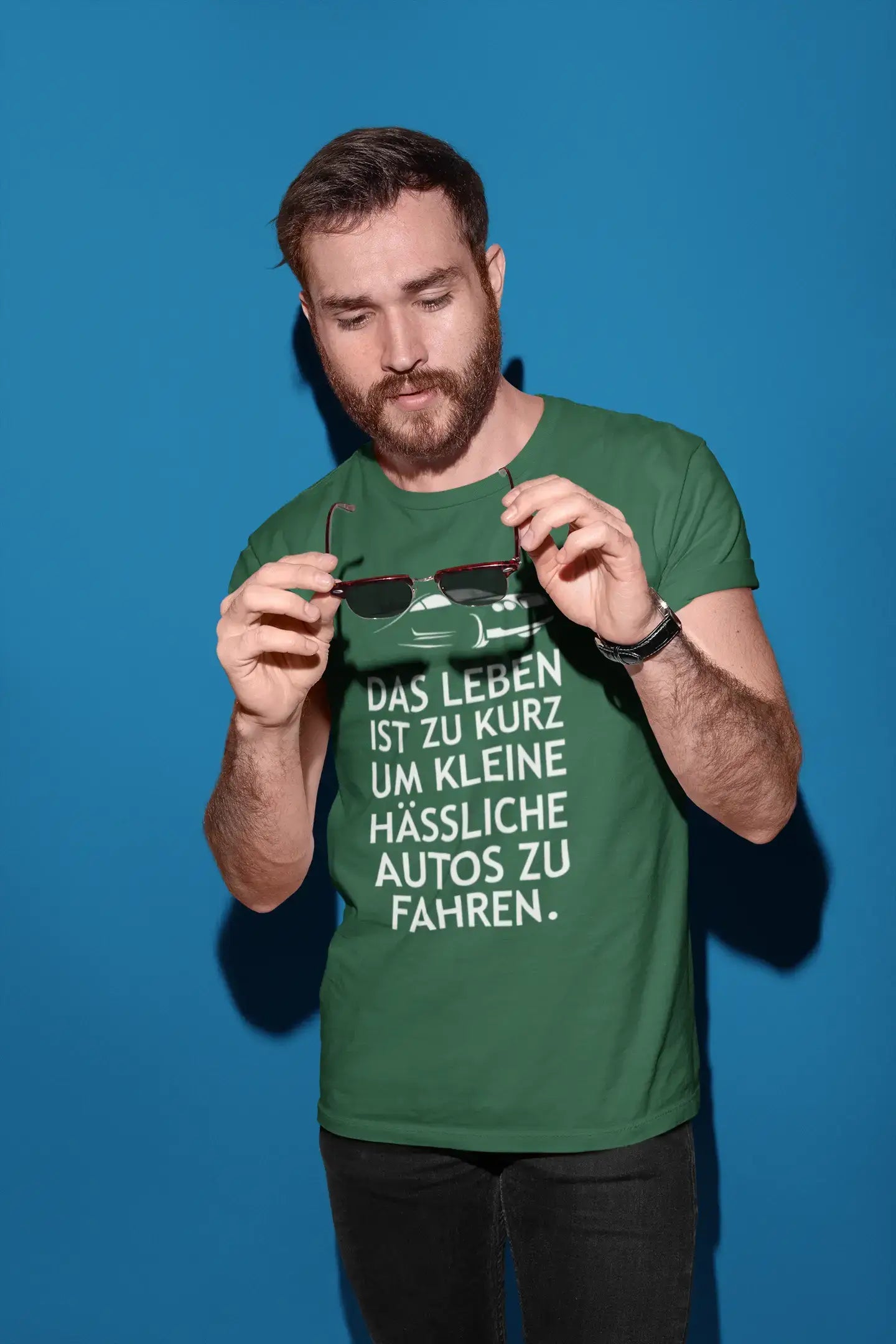 Men’s Graphic T-Shirt Das Leben Ist Zu Kurz Um Kleine Hässliche Autos Zu Fahren Military Green Gift Idea