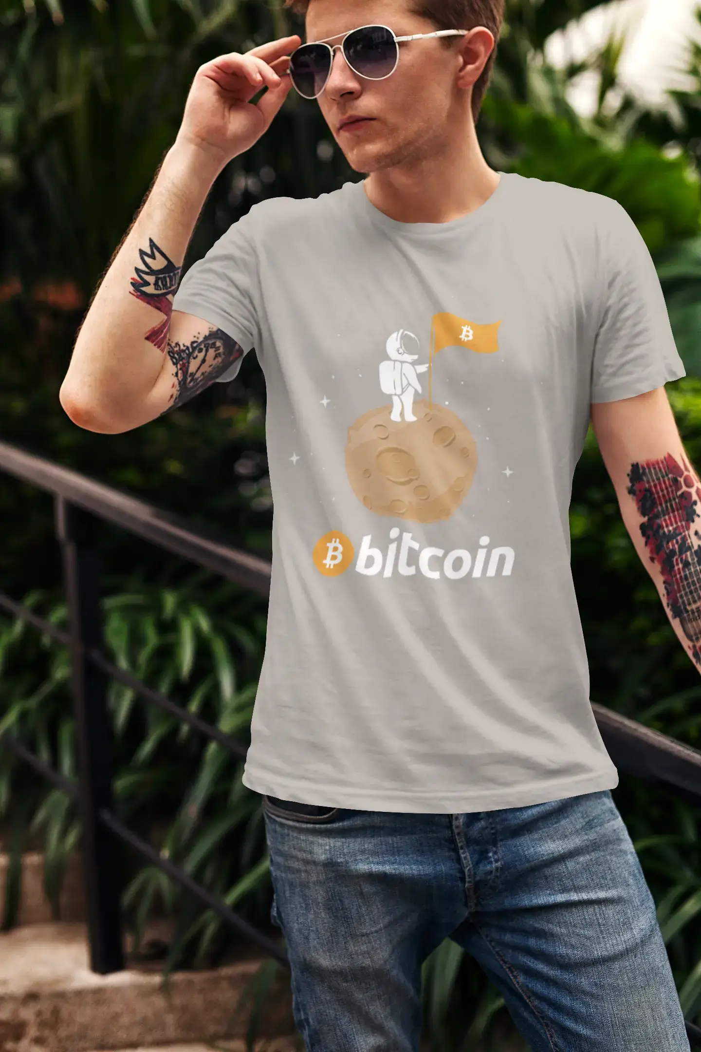 Men’s Graphic T-Shirt Bitcoin Astronaut HODL BTC Military Green Gift Idea