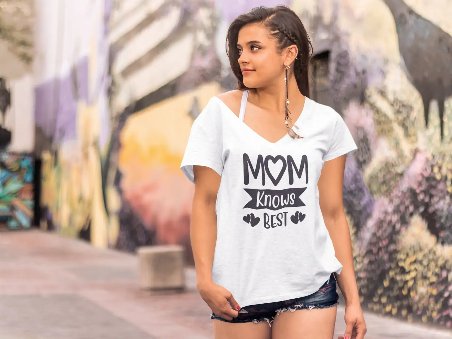 ULTRABASIC Women's T-Shirt Mom Knows Best - Hearts Short Sleeve Tee Shirt Tops