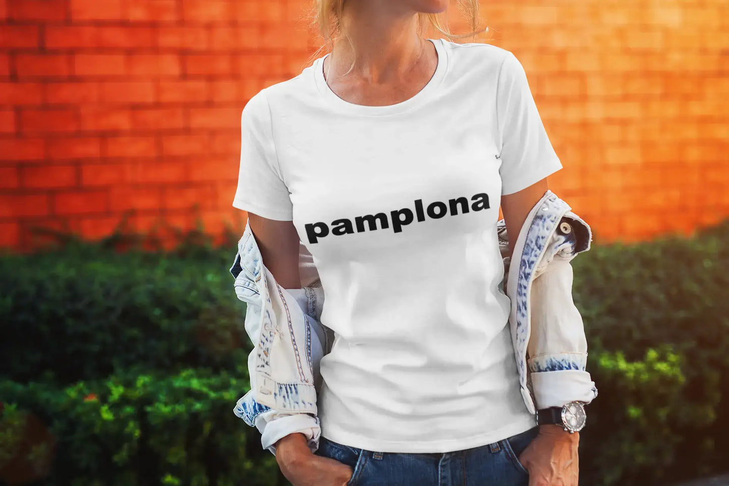 T-shirt à manches courtes et col rond pour femmes, attraction touristique de Pampelune, 00072