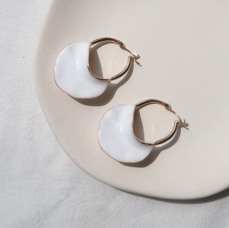 HUANZHI 2019 White Geometric Round Square Irregular Hollow Pearlescent Starry Sky Calla Lily Enamel Earrings for Women Girls