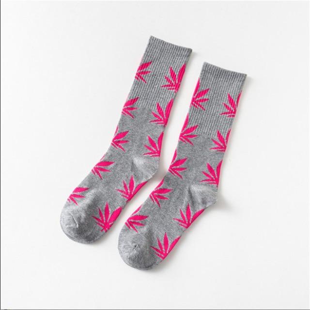 Moda Mulaya chaussettes drôles femmes confortable haute qualité coton heureux feuille de chanvre érable décontracté longue mauvaise équipage chaussette robe Harajuku