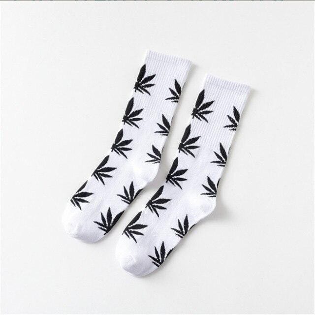 Moda Mulaya chaussettes drôles femmes confortable haute qualité coton heureux feuille de chanvre érable décontracté longue mauvaise équipage chaussette robe Harajuku