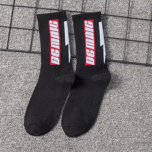 INS style des hommes/chaussettes des femmes d'Europe et des États-Unis nouvelle plage de quelque chose calcetines dans le tube large Streetwear Hip Hop calcetines de skateboard